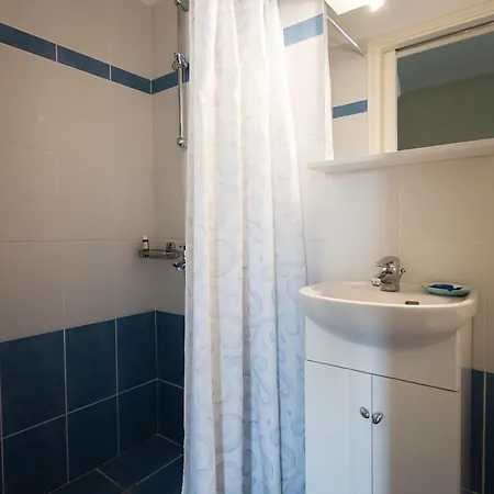 Chara's Private With Swimming Pool & Jacuzzi * Κιάτο